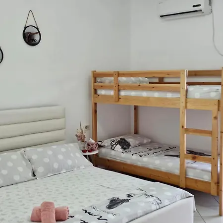 Apartament Orikum Apartments *