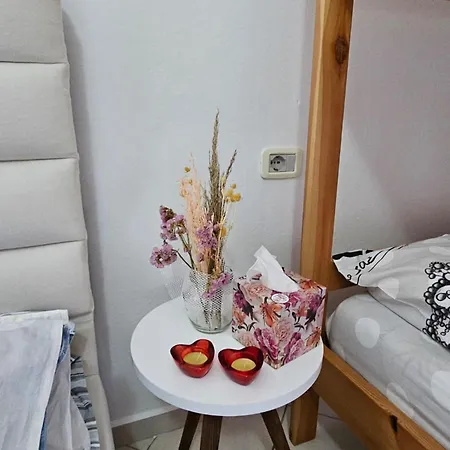Apartament Orikum Apartments *